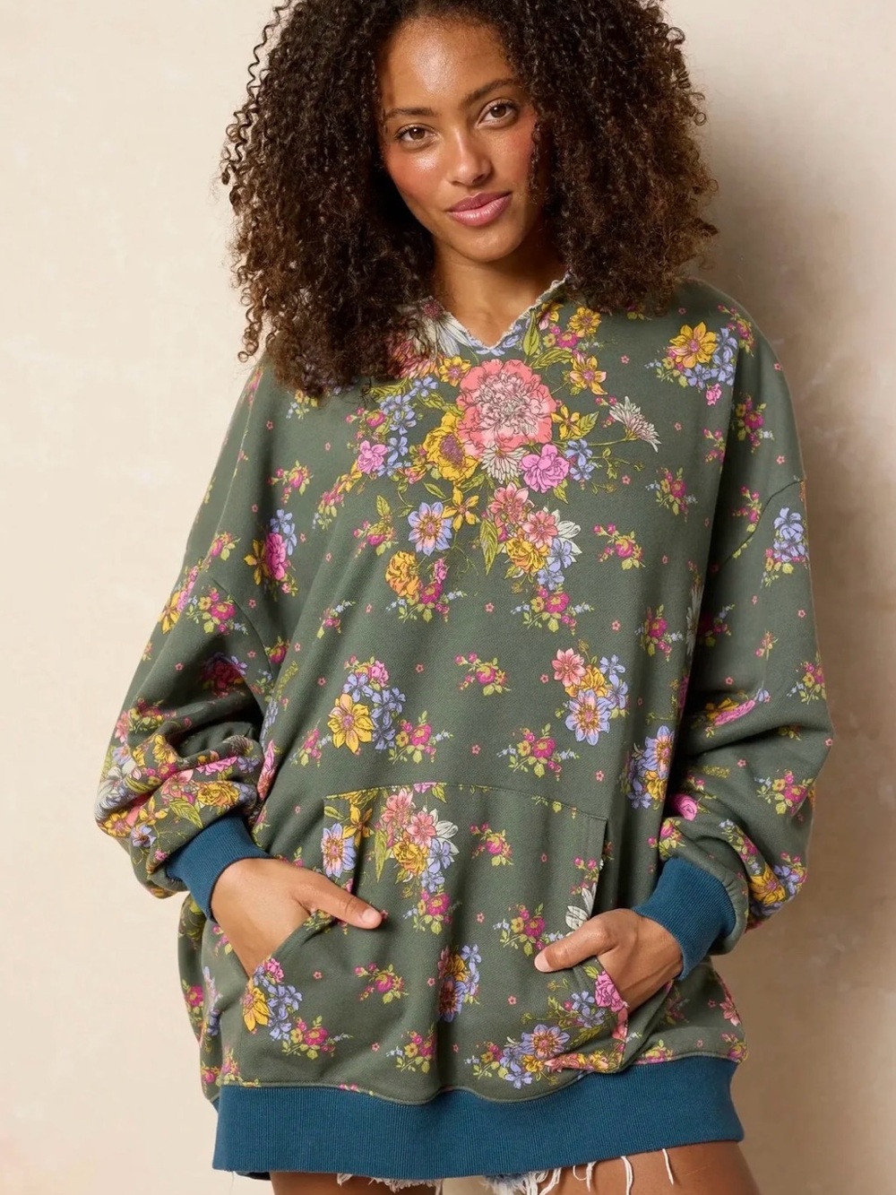 Natural Life Oversized Floral Hoodie – Dark Green Botanical Print – L/XL